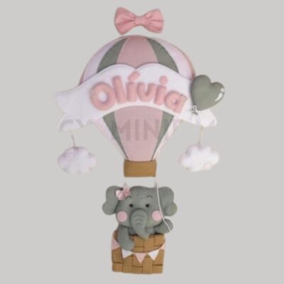 Colgante con nombre para habitación infantil con diseño de elefante en globo