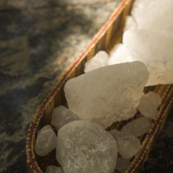 Piedra de Alumbre suavizada 100 % natural - 150 gramos - Imagen 2