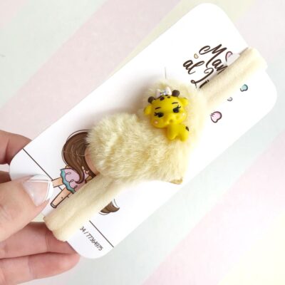 Vincha para bebé con corazón de peluche y aplique de porcelana JIRAFITA